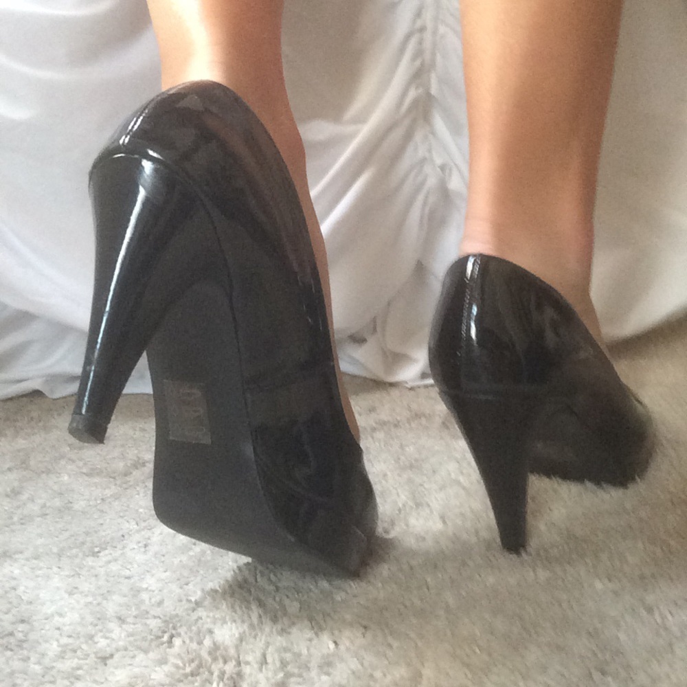Classic Heels - Picture 4 of 5